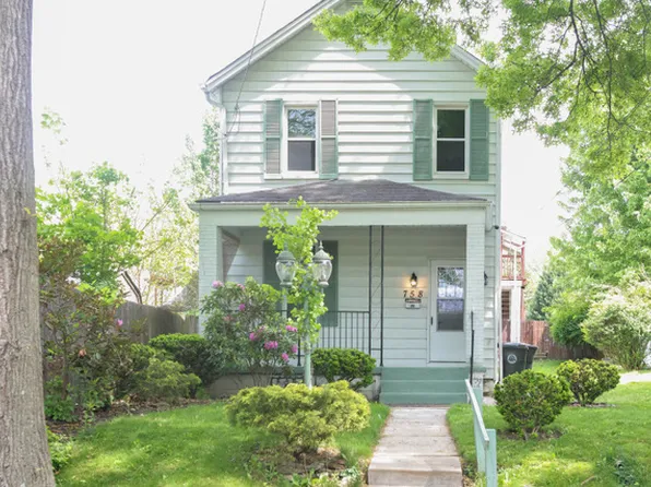 758 4th St #1, Oakmont, PA 15139