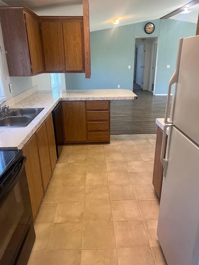 3 bed, 1560 sqft, $2,600 — Photo 4