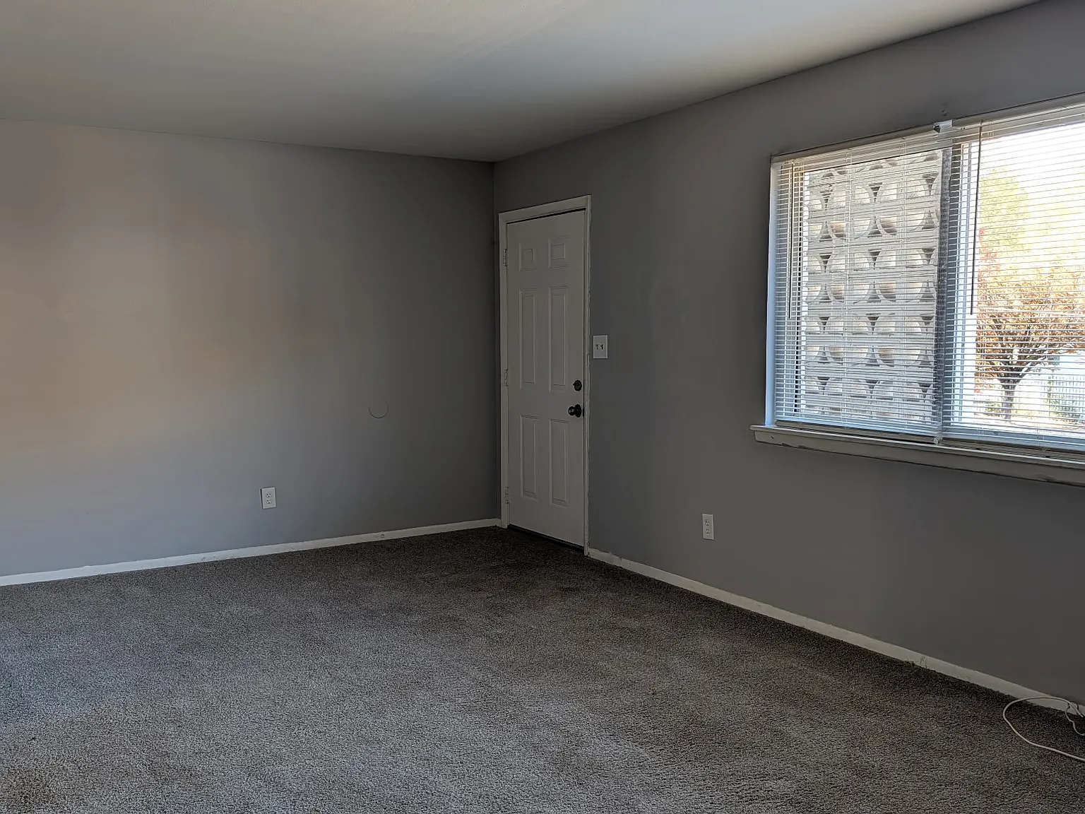 2 bed, 1100 sqft, $1,200 — Photo 1
