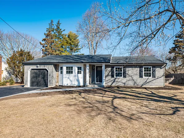 443 Lincoln Avenue, Sayville, NY 11782