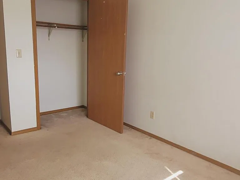 406 W Mill St #3 — Photo 9