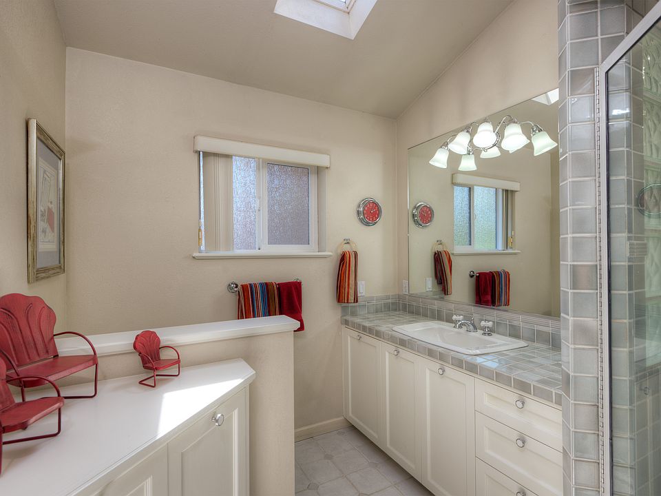Main Floor Bath By Bedrooms