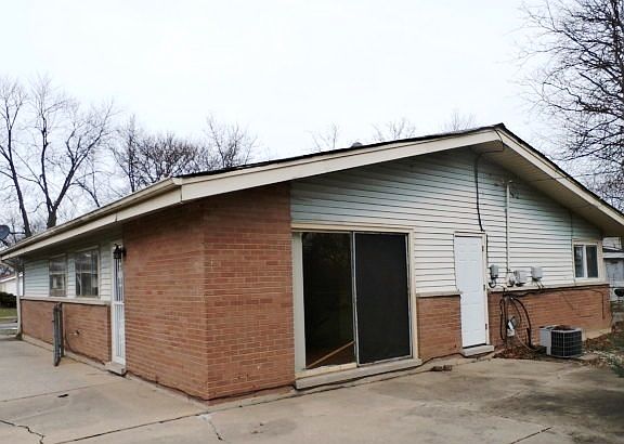 3rd image of 211 Kentucky St