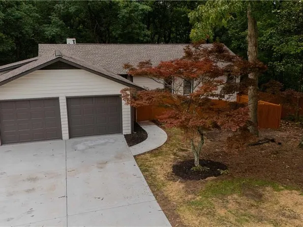2154 Pond Rd, Duluth, GA 30096
