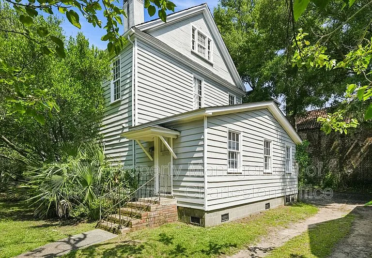 51 Smith St #A — Photo 19