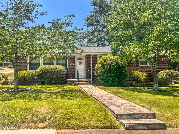 2210 Bruce St, Kingsport, TN 37664