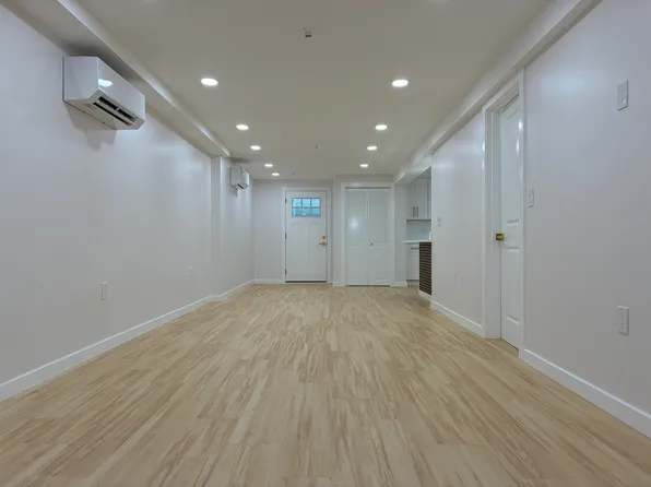 716 11th Street image 13 of 37