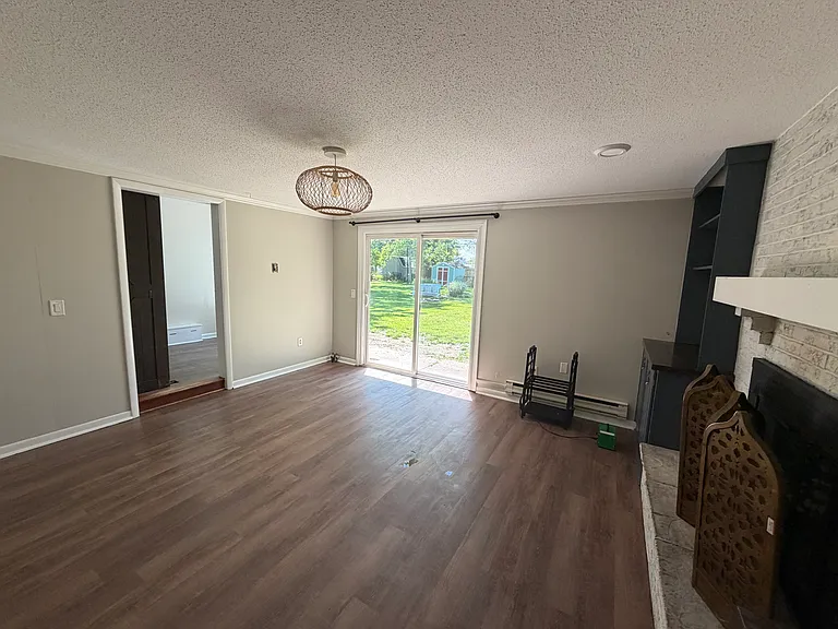 5867 Graystone Dr — Photo 4