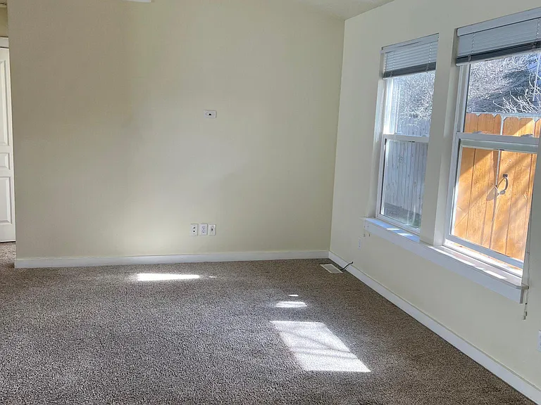 415 Augustina Ct — Photo 3