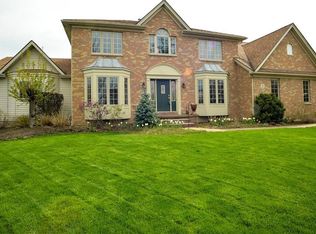 9 Carolilly Ct, East Amherst, NY 14051