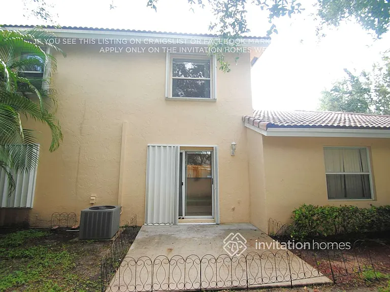 5307 NW 90th Ave — Photo 7