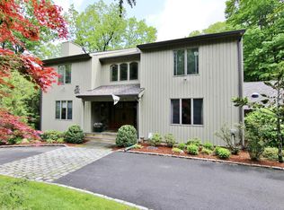242 Blackberry Dr, Stamford, CT 06903