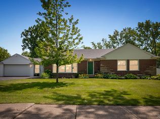 187 Gateway Dr, Waterford, MI 48328