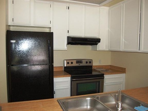 2nd image of 209 Candice Pl