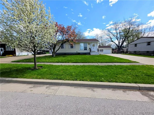 69 Azalea Dr, West Seneca, NY 14224