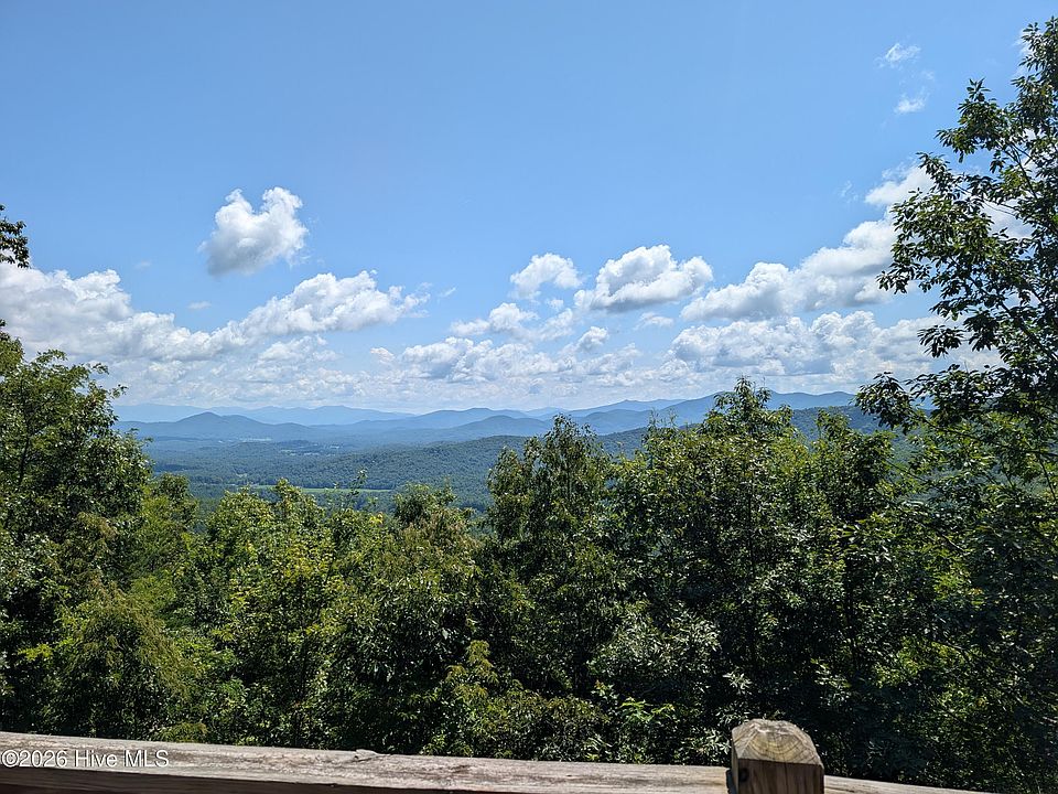 2nd image of 175 Bear Trace