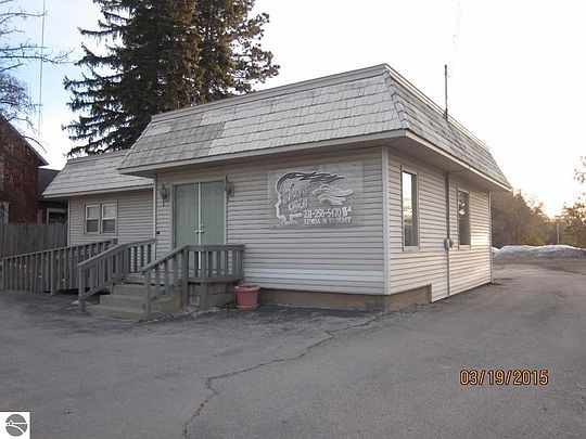 1st image of 108 N Cedar St