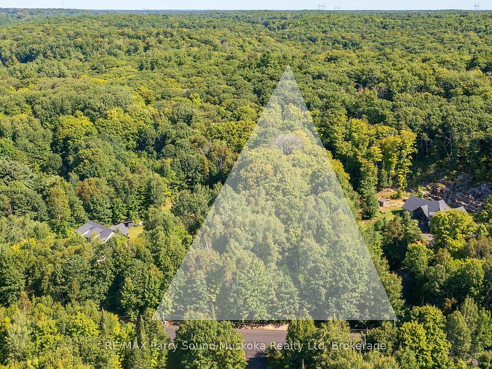 1st image of 4 Mountain Basin Dr
