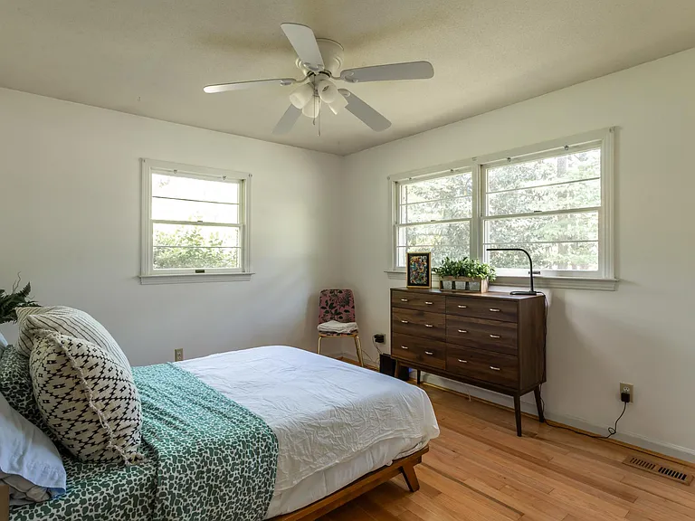 18 Windsong Pl — Photo 24