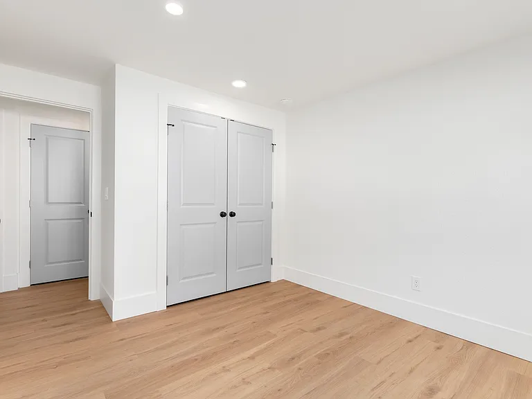 2116 NE 88th St #4 — Photo 24