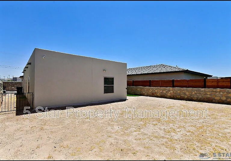 963 Aircoupe Way — Photo 44