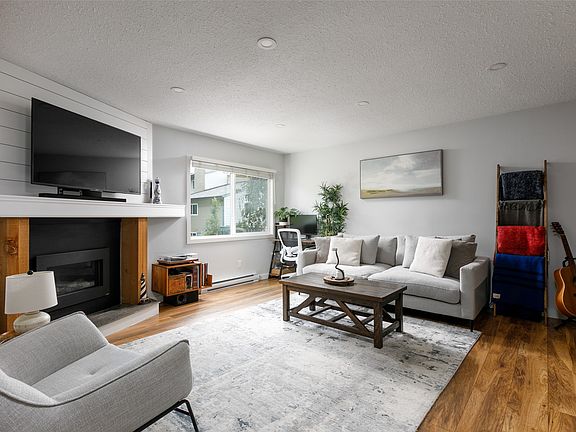 3rd image of 1481 Inkar Rd Unit 8