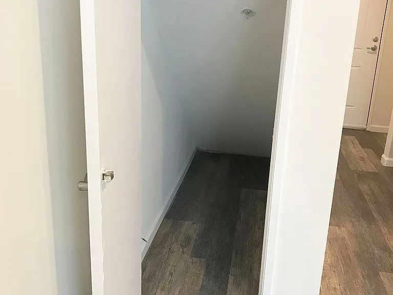 5330 Satsuma Ave — Photo 7