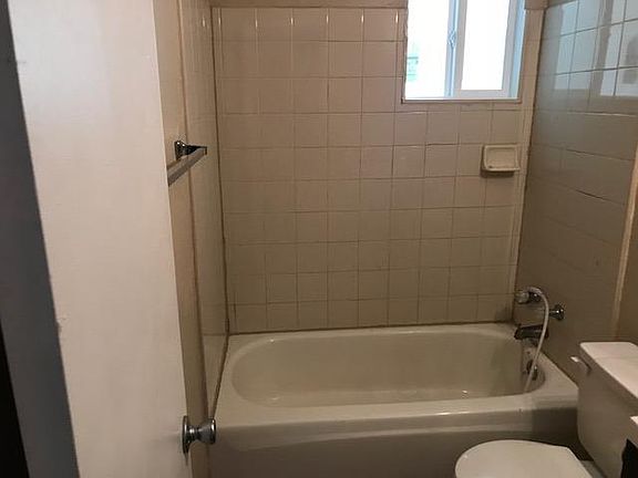 5th image of 119 W Sunnyview Ave