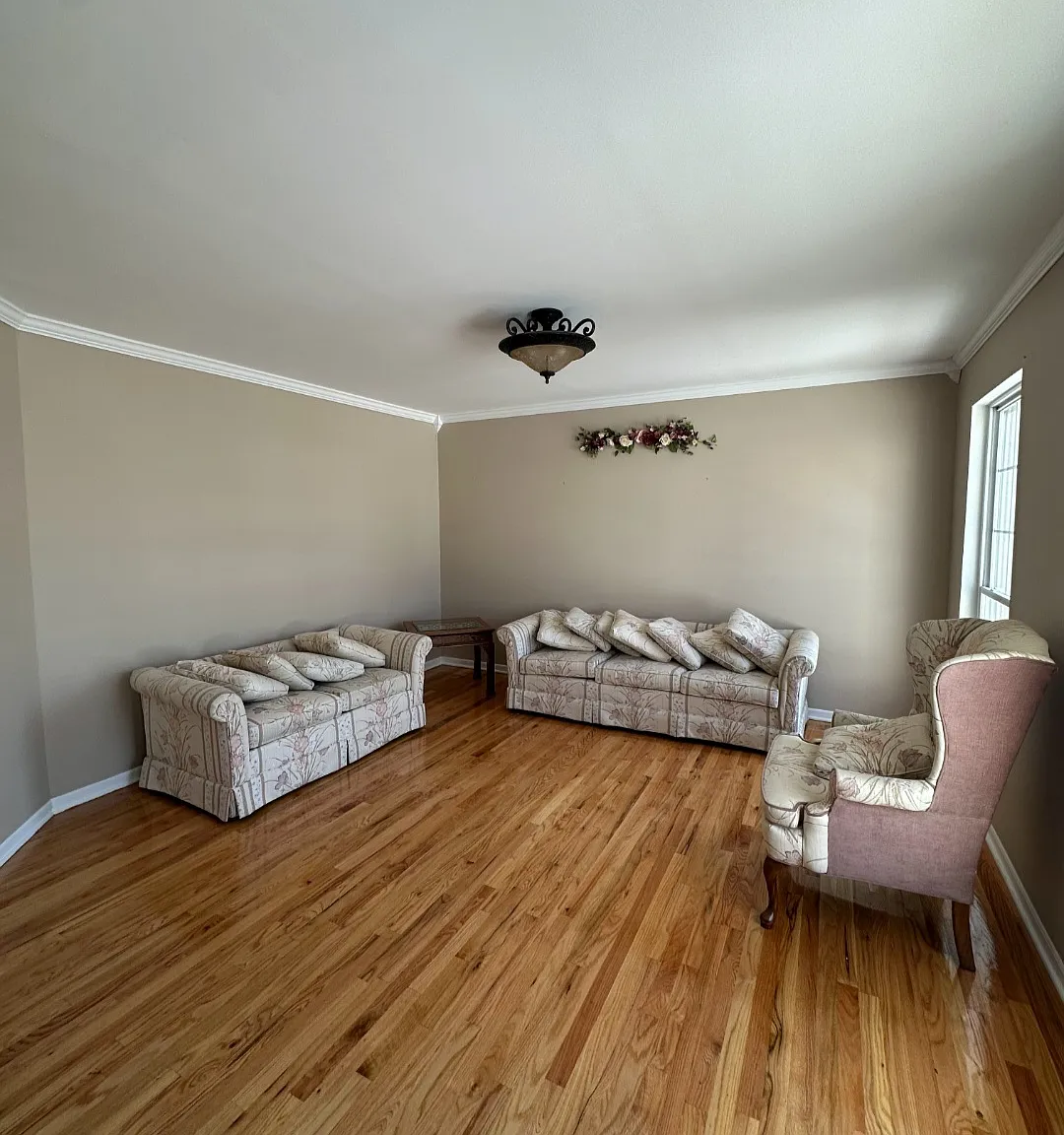 4 bed, 1.5 bath, 2248 sqft, $1,100 — Photo 2