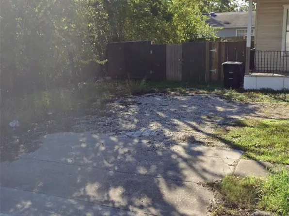 4817 Pinemont Dr, Houston, TX 77092