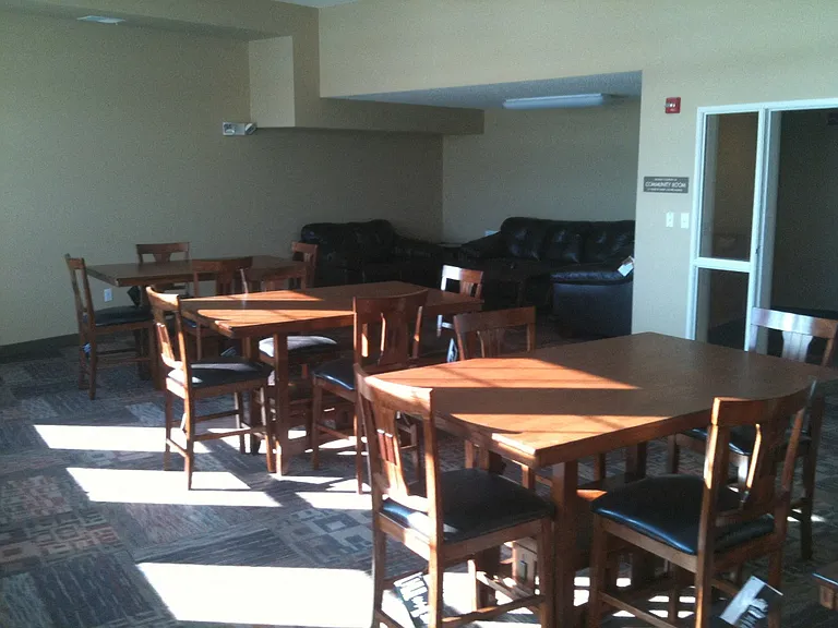 Forest Oak — Photo 11