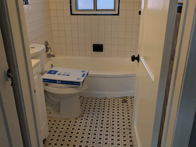 Oakman-Belleterre Apartments — Photo 34