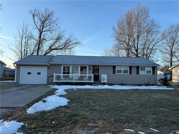 403 Eden Dr, Effingham, IL 62401