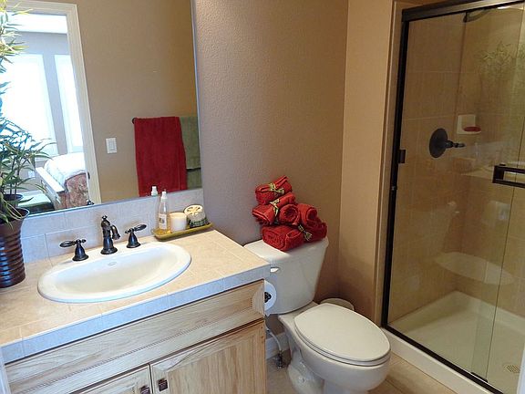 Guest room 3/4 bathroom