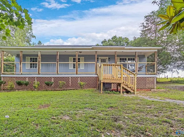 3424 Martling Rd, Albertville, AL 35951