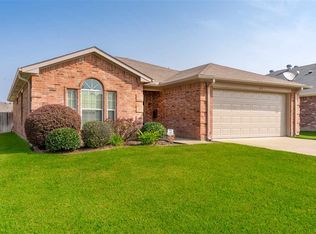 213 McClendon Ln, Longview, TX 75605