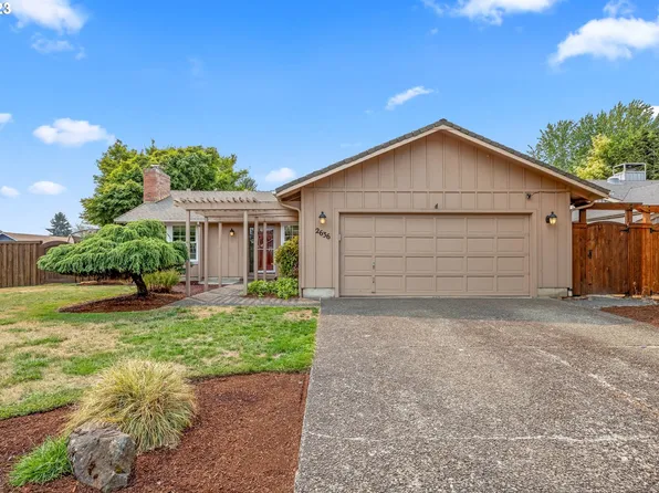 2636 Chad Dr, Eugene, OR 97408