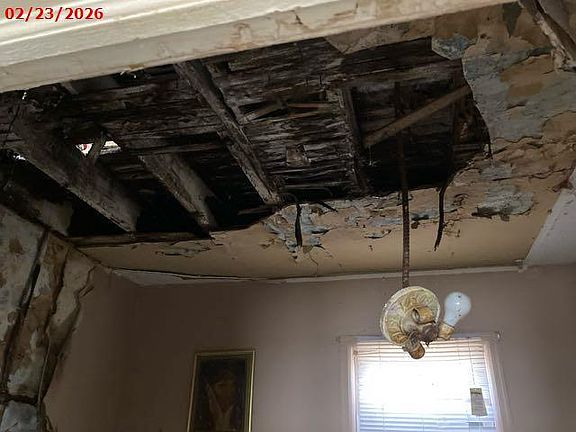 2nd image of 1012 West Hadley STREET