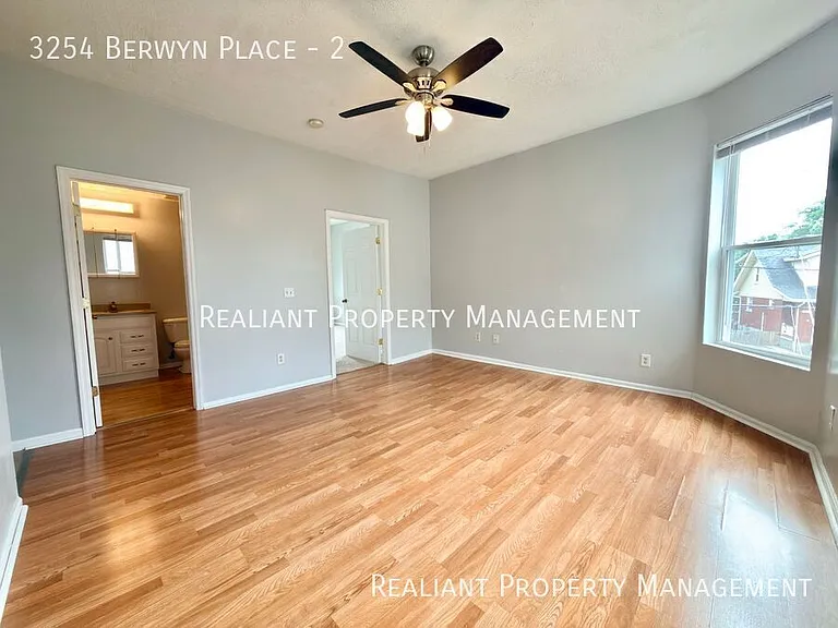3254 Berwyn Pl #2 — Photo 13