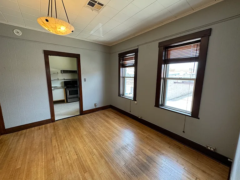 313 1/2 S Osage Ave — Photo 2