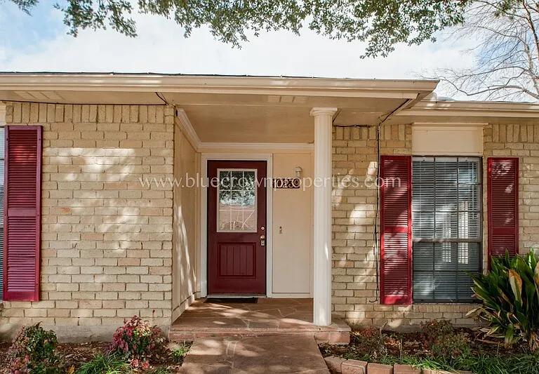 10239 Catalpa Rd — Photo 4
