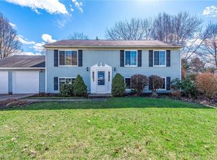 1038 Sherwood Dr, Macedonia, OH 44056