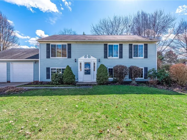 1038 Sherwood Dr, Macedonia, OH 44056
