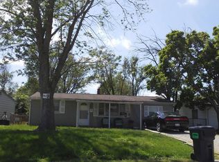 240 Saint John Dr, Cahokia, IL