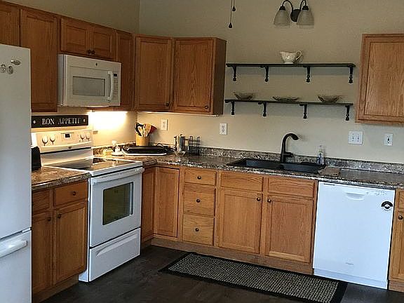5th image of 20 Southaven Ct