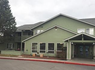 242 SW 3rd St, Madras, OR 97741