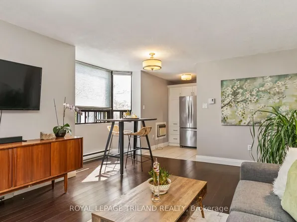75 Huxley St #301, London, ON N6J 4W7