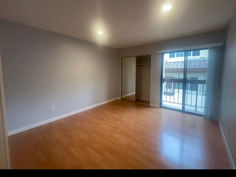 704 E Maple St #3 — Photo 7