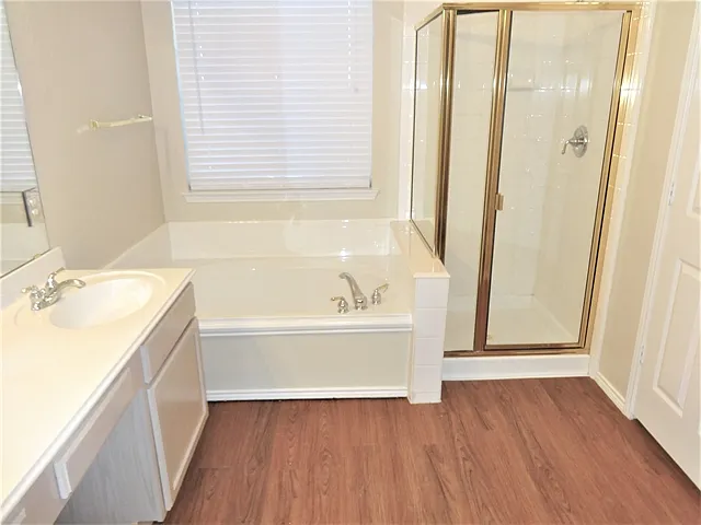 649 Babbling Brook Dr — Photo 8