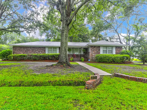 1597 Spencer St, Charleston, SC 29407
